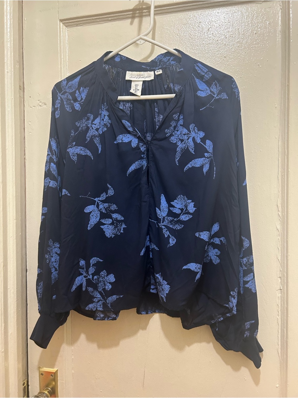 H&M Navy Button-Down Career Office  Shirt with Light Blue Floral Print Sz 4